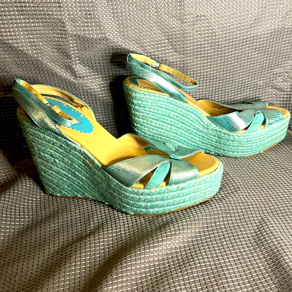 LOVIN COLIN STUART WEDGE SANDAL